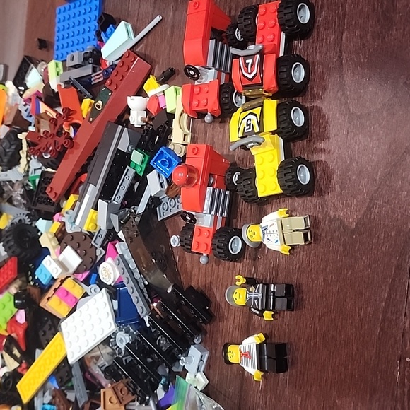 Assorted Lego Pieces in Bulk for sale - Picture 3 of 4